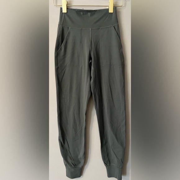 Lululemon Size 4 Green High-rise Align Joggers - Picture 2 of 4